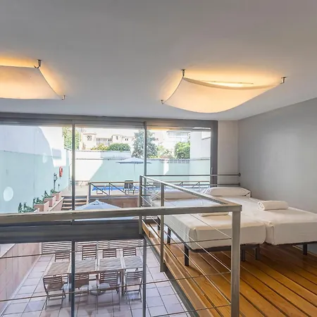 My Space Emirates - Bright In Gracia With Shared Pool Lägenhet *