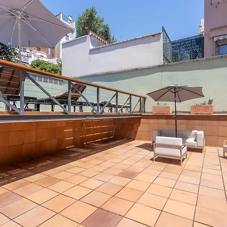 Lägenhet My Space Emirates - Bright In Gracia With Shared Pool Barcelona