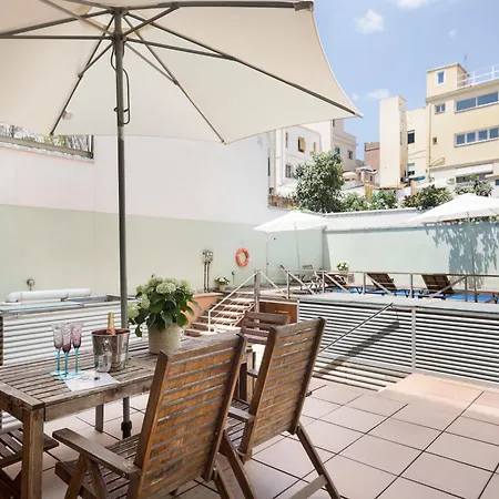 My Space Emirates - Bright In Gracia With Shared Pool Appartement Barcelone