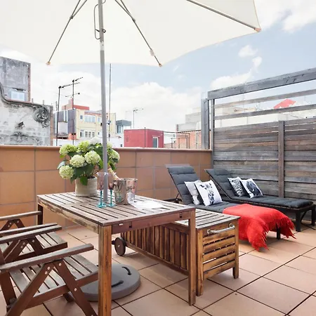 My Space Emirates - Bright In Gracia With Shared Pool Appartement *