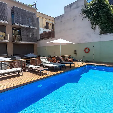 My Space Emirates - Bright In Gracia With Shared Pool アパート *