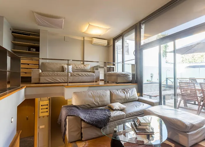 My Space Emirates - Bright In Gracia With Shared Pool Appartement *