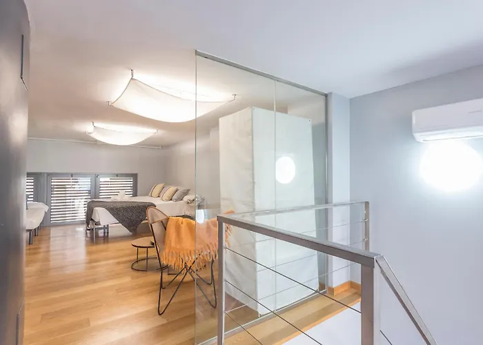 Appartement My Space Emirates - Bright In Gracia With Shared Pool *