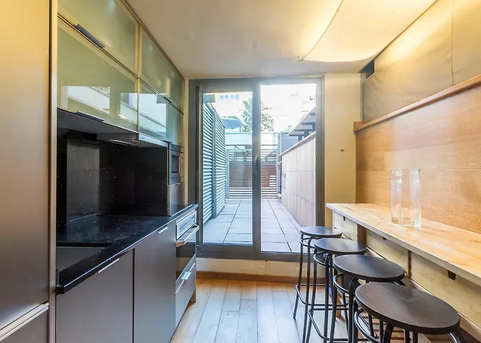 Appartement My Space Emirates - Bright In Gracia With Shared Pool *