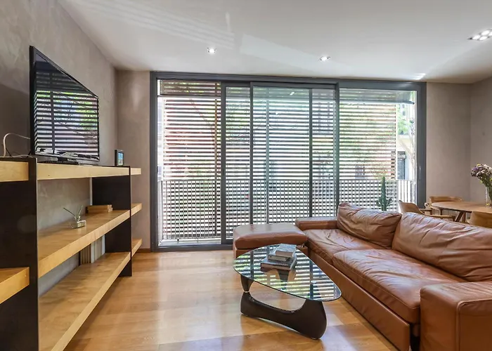 Appartement My Space Emirates - Bright In Gracia With Shared Pool
