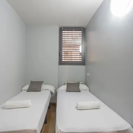 아파트 My Space Emirates - Bright In Gracia With Shared Pool 바르셀로나