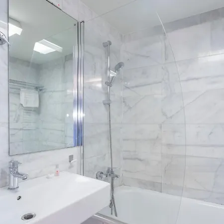 My Space Emirates - Bright In Gracia With Shared Pool Apartment Barcelona