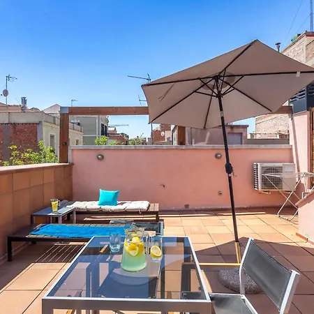 My Space Emirates - Bright In Gracia With Shared Pool 아파트 바르셀로나