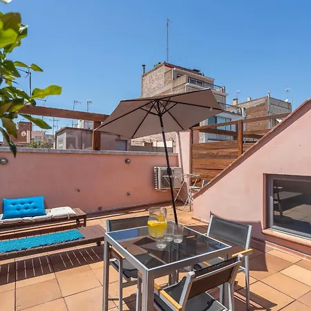 My Space Emirates - Bright In Gracia With Shared Pool 바르셀로나